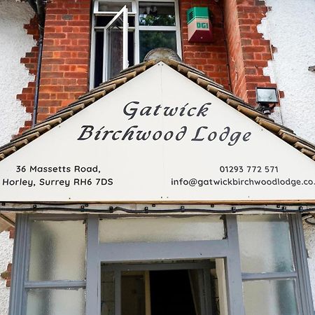 Gatwick Birchwood Lodge With Holiday Parking Горлі Екстер'єр фото