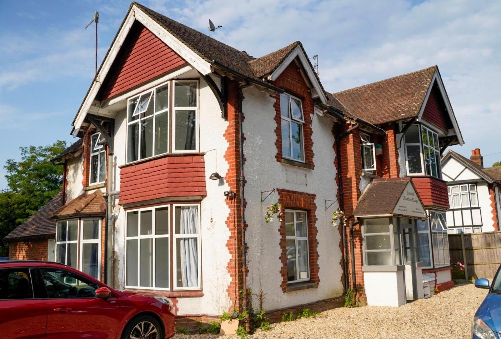 Gatwick Birchwood Lodge With Holiday Parking Горлі Екстер'єр фото